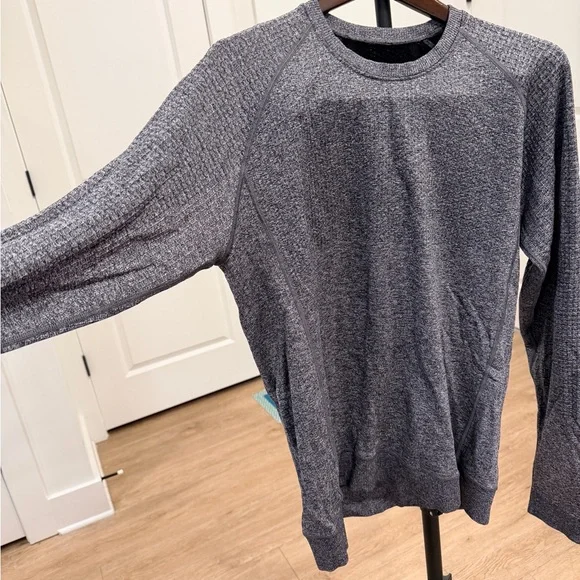 Lululemon Engineered Warmth Long Sleeve Crew Heathered Gray Mens Medium - Picture 2 of 11
